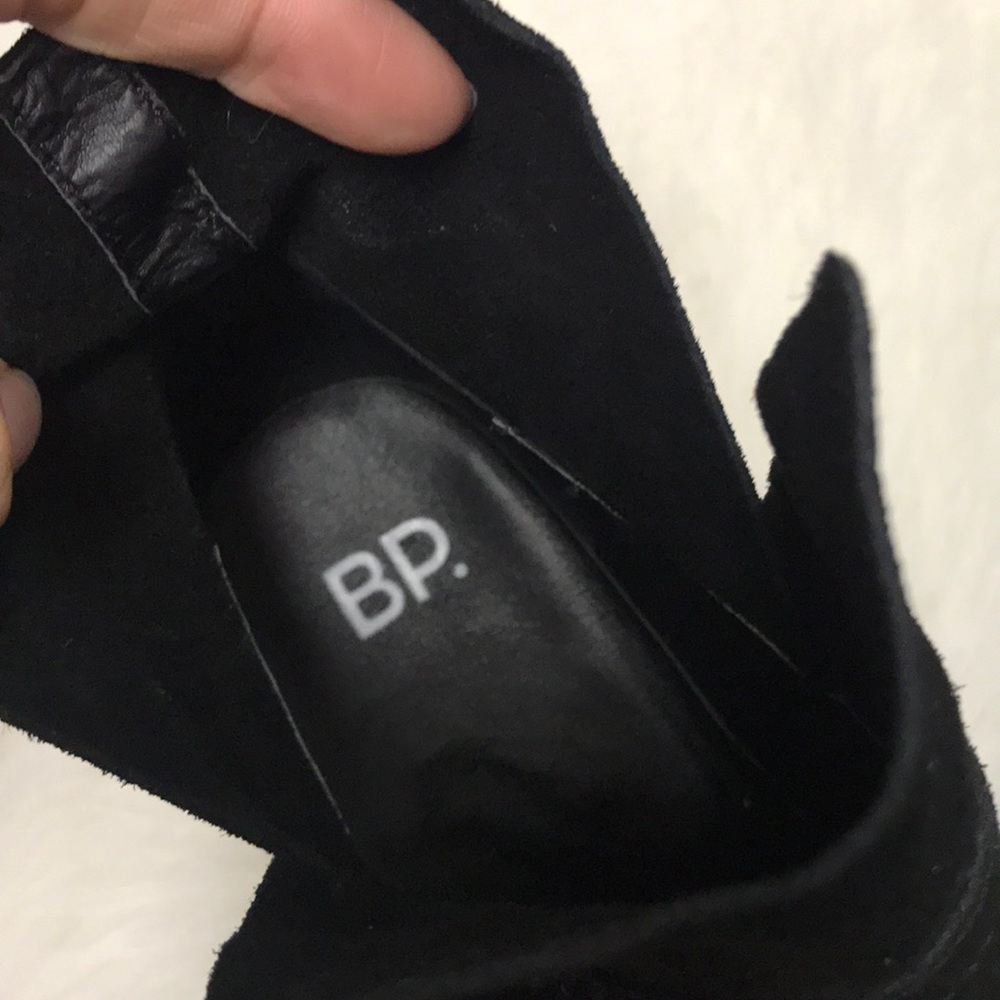 BP. Black Brice Notch Suede Ankle Booties 8.5 - Picture 5 of 6